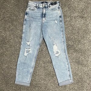 Hollister Ultra Rise Mom Jean.